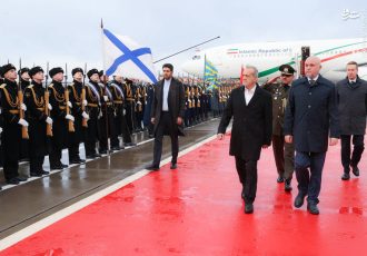 عکس/ ورود رئیس جمهور به مسکو عکس/ ورود رئیس جمهور به مسکو