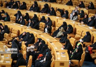 مدیرعامل موسسه صیانت از حقوق زنان: انقلاب اسلامی فرصتی برای فعالیت زنان