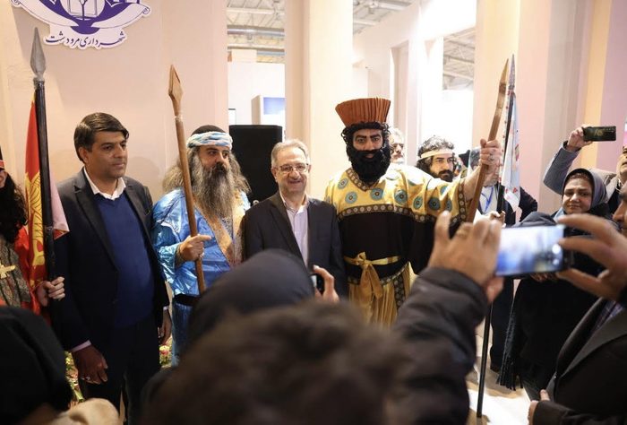 وقتیامیرکبیر و کوروش پا به نمایشگاه گردشگری میگذارند وقتیامیرکبیر و کوروش پا به نمایشگاه گردشگری میگذارند