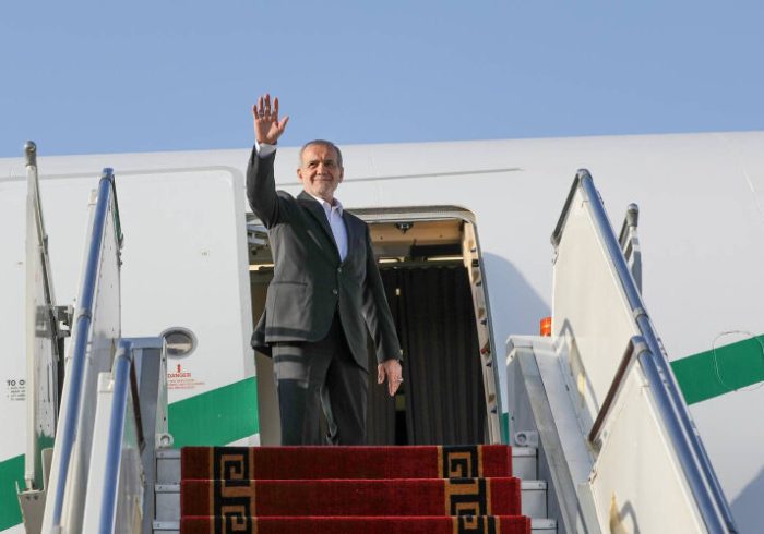 پزشکیان عازم قطر شد پزشکیان عازم قطر شد