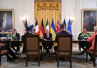 اروپا در تله بیعملی و خصومت؛ از نقض تعهدات برجامی تا تکرار دیکتههای واشنگتن و تلآویو اروپا در تله بیعملی و خصومت؛ از نقض تعهدات برجامی تا تکرار دیکتههای واشنگتن و تلآویو