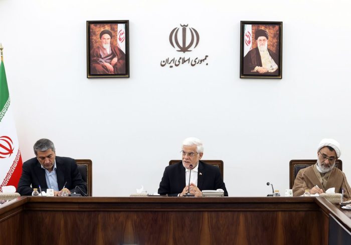 عارف: اقتصاد دیجیتال در اولویت قرار گیرد/ لزوم تجدیدنظر در اداره دانشگاه ها عارف: اقتصاد دیجیتال در اولویت قرار گیرد/ لزوم تجدیدنظر در اداره دانشگاه ها