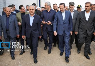 سفر وزیر اقتصاد به منطقه آزاد ارس