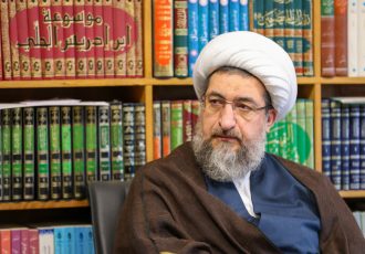 تبریز- امام جمعه تبریز گفت: هرگونه گفتار و رفتاری که اتحاد ملی را مخدوش سازد قابل قبول نیست. تبریز- امام جمعه تبریز گفت: هرگونه گفتار و رفتاری که اتحاد ملی را مخدوش سازد قابل قبول نیست.