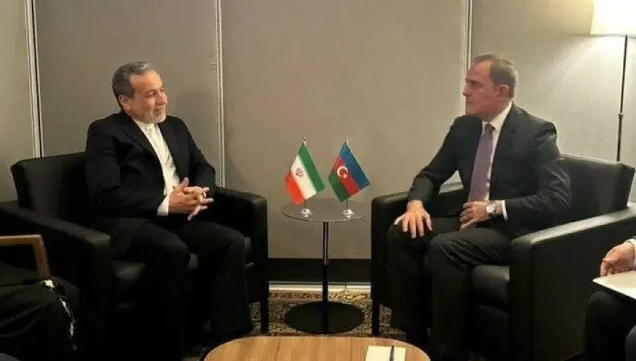 وزیر امور خارجه در یادداشتی نوشت: تهران و باکو؛ همسایگی در سایه تاریخ، شراکت در افق آینده وزیر امور خارجه در یادداشتی نوشت: تهران و باکو؛ همسایگی در سایه تاریخ، شراکت در افق آینده