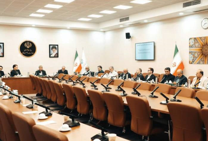 نشست هم‌اندیشی پیرامون پیش‌نویس قانون احزاب و قانون جامع انتخابات برگزار شد