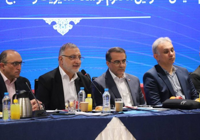 درخواست شهردار تهران از دولت برای همراهی در حل مشکلات استخدامی شهرداریها درخواست شهردار تهران از دولت برای همراهی در حل مشکلات استخدامی شهرداریها