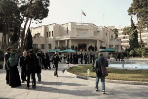 اعضای کابینه چهاردهم در حاشیه جلسه دولت چه گفتند؟ پرداخت کالابرگ؛ از هفته آینده/ ماجرای کاهش مهریه و اصلاح قیمت محصولات لبنی اعضای کابینه چهاردهم در حاشیه جلسه دولت چه گفتند؟ پرداخت کالابرگ؛ از هفته آینده/ ماجرای کاهش مهریه و اصلاح قیمت محصولات لبنی