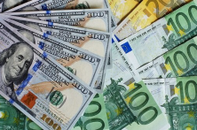 نایب رئیس اتاق بازرگانی ایران مطرح کرد: تکنرخی شدن ارز؛ کلید اصلاحات اقتصادی و ضرورت حمایت از دهکهای پایین نایب رئیس اتاق بازرگانی ایران مطرح کرد: تکنرخی شدن ارز؛ کلید اصلاحات اقتصادی و ضرورت حمایت از دهکهای پایین