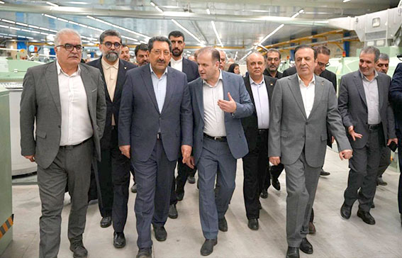 وزیر صنعت،معدن و تجارت: نوسازی صنایع از محل اعتبارات مصوب سفر رئیسجمهور پیگیری میشود وزیر صنعت،معدن و تجارت: نوسازی صنایع از محل اعتبارات مصوب سفر رئیسجمهور پیگیری میشود