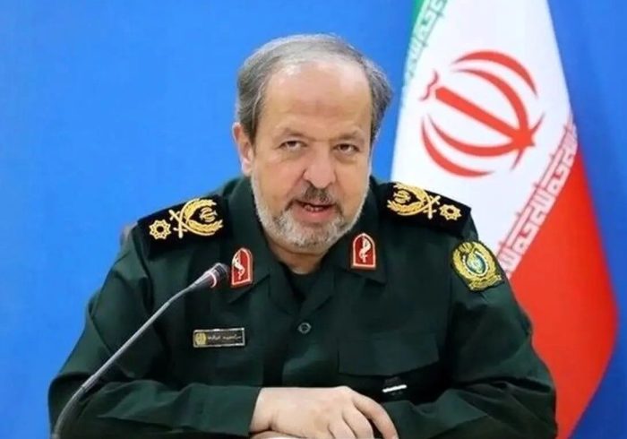 سرپرست وزارت دفاع: ۲۹ فروردین بیانگر پیوند عمیق ارتش انقلابی با ولایت فقیه است