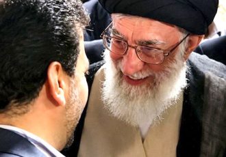 آیا ما او را تشییع می‌کنیم، یا خود را؟
