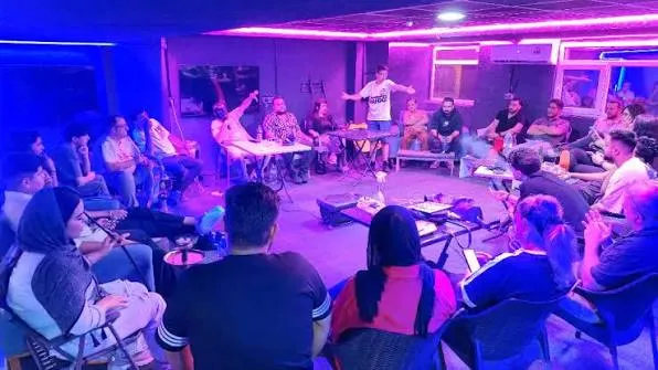 سینگل بیا، دوتایی برو»؛ از مافیا تا سفره عقد، رواجِ آشناییِ سریع در قالب سرگرمی